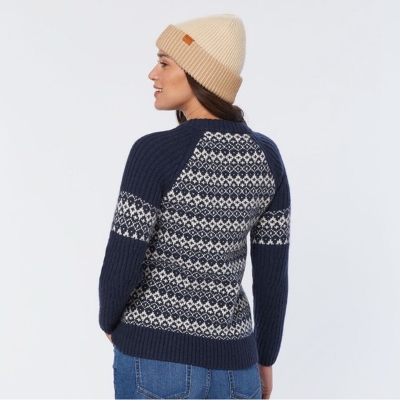 Woolpaca Jacquard Women's Crew Sweater - Picture 2 of 9